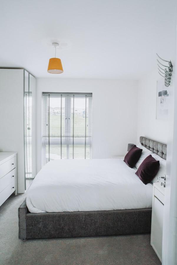 Апартаменты Deluxe 2 Bed Flat In Patchway Near Aztec West And Cribbs Causeway Бристоль Экстерьер фото