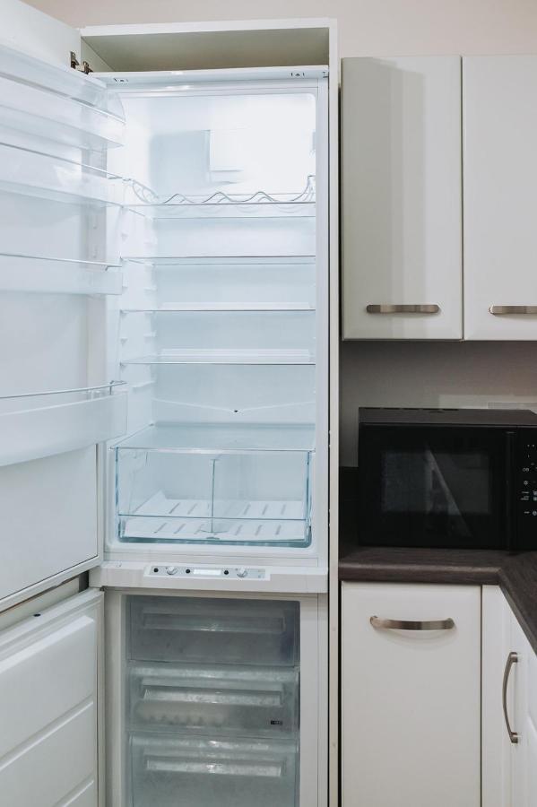 Апартаменты Deluxe 2 Bed Flat In Patchway Near Aztec West And Cribbs Causeway Бристоль Экстерьер фото